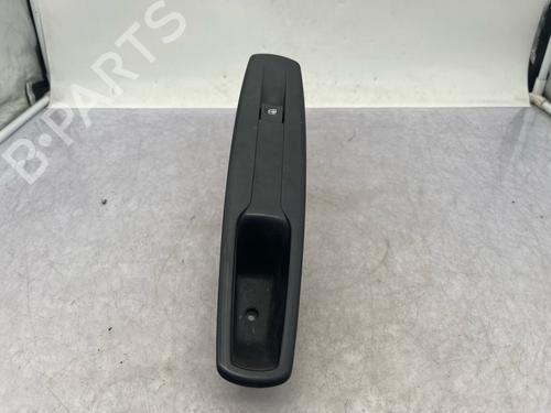 Højre fortil elrude kontakt Højre fortil elrude kontakt RENAULT MEGANE III Hatchback (BZ0/1_, B3_) 1.6 16V (BZ0H) (101 hp) 37079319 37079319