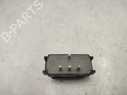 Switch MERCEDES-BENZ 124 Saloon (W124) 300 E-24 (124.031) | BP29272586I30 