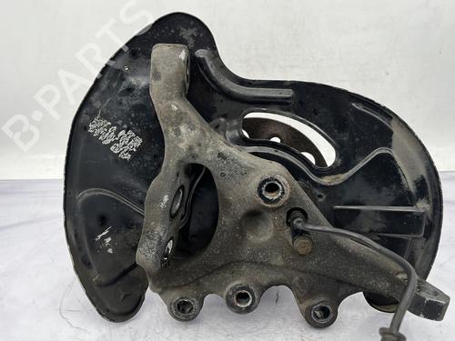 Used Right front steering knuckle Right front steering knuckle MERCEDES-BENZ C-CLASS (W203) C 200 CDI (203.004) (116 hp) 29589436 29589436