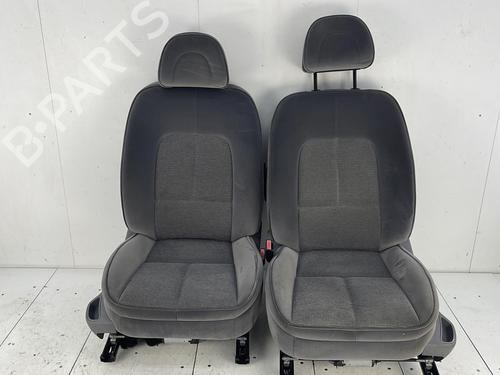 Used Seats set Seats set PEUGEOT 407 (6D_) 2.0 HDi 135 (6DRHRH, 6DRHRE, 6DRHRG, 6DRHRJ) (136 hp) 23702110 23702110