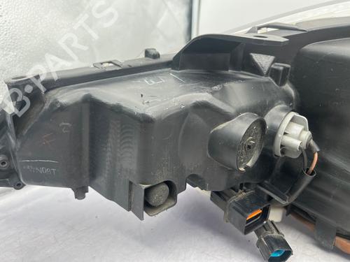 Used Right headlight Right headlight PEUGEOT 4007 (VU_, VV_) 2.2 HDi (156 hp) 35890727 35890727
