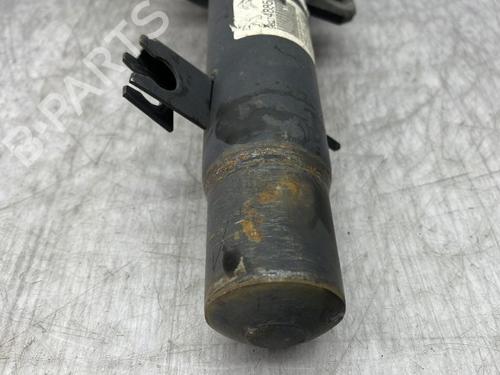 Used Right front shock absorber Right front shock absorber CITROËN C3 III (SX) 1.5 BlueHDi 100 (SXYHYP, SXYHTU) (102 hp) 23752067 23752067