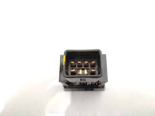 Switch HYUNDAI TUCSON (JM) 2.0 CRDi All-wheel Drive | BP23751635I30 