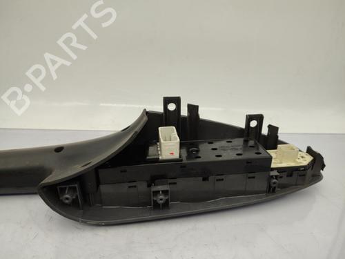 Used Left front window switch Left front window switch HYUNDAI TUCSON (JM) 2.0 CRDi (140 hp) 23703075 23703075