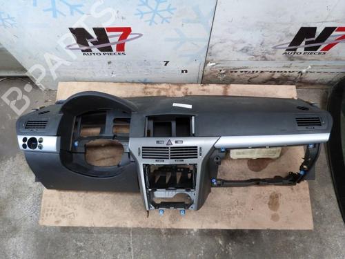 Used Dashboard OPEL ASTRA H GTC (A04) 1.9 CDTi (L08) (150 hp) 23690051
