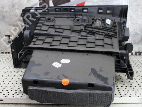 glove-box-renault-megane-iii-hatchback-bz01_-b3_-2008-23685460 main image