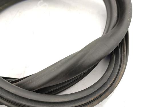 Used Rubber door seal RENAULT CLIO IV (BH_) 1.5 dCi 75 (75 hp) 23719879