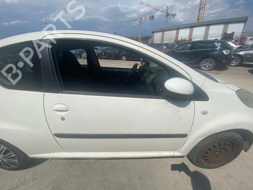 Used Right front door Right front door 37493860 37493860