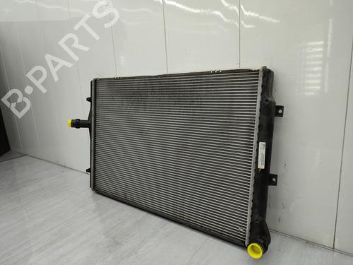 Used Water radiator Water radiator VW TOURAN (1T3) 1.6 TDI (105 hp) 23738813 23738813