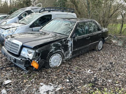 Brugte MERCEDES-BENZ 124 Saloon (W124) 250 D (124.125) 4687038