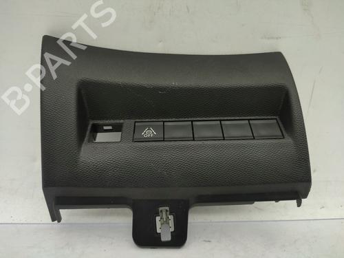 Used Switch Switch PEUGEOT 208 II (UB_, UP_, UW_, UJ_) 1.2 PureTech 100 (101 hp) 28601719 28601719