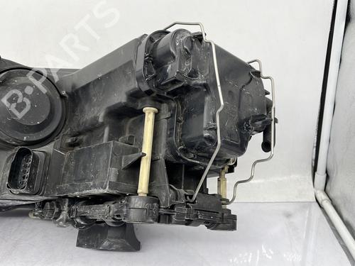 Lampa przednia prawa VW PHAETON (3D1, 3D2, 3D3, 3D4, 3D6, 3D7, 3D8, 3D9) 3.0 V6 TDI 4motion | BP30408997C29 