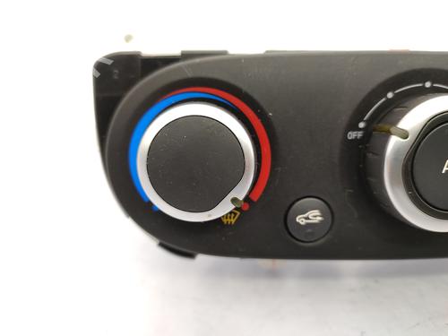 Climate control RENAULT CLIO IV (BH_) 1.5 dCi 75 | BP23738618I5 