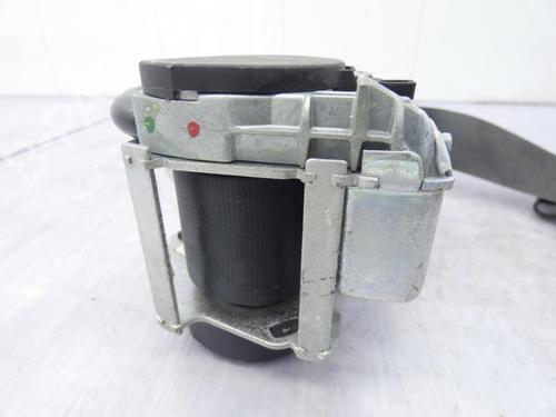 front-left-seatbelt-renault-megane-iii-hatchback-bz01_-b3_-2008-23697415 main image