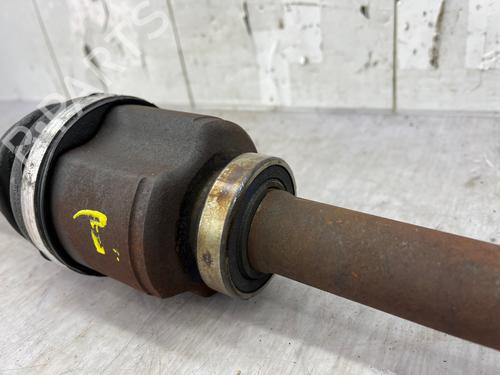 Used Right front driveshaft Right front driveshaft RENAULT TRAFIC II Bus (JL) 2.0 dCi 90 (JL00, JL01, JL0H, JL0M, JL0P, JL0S) (90 hp) 35890388 35890388
