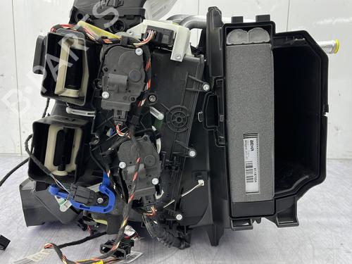 Heater matrix box AUDI Q5 (8RB) 2.0 TDI | BP30676829M61