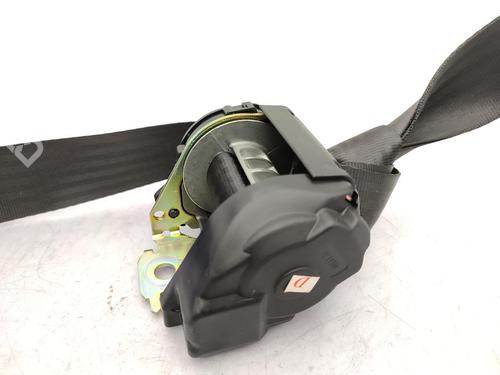 rear-right-seatbelt-fiat-panda-169_-2003-23713035 main image