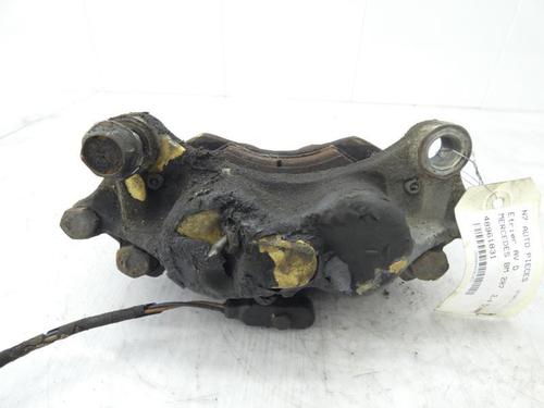 Used Right front brake caliper MERCEDES-BENZ T1 Van (601, 611) 207 D 2.4 (72 hp) 23672139