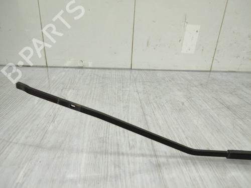 Front windshield wiper arm RENAULT CLIO IV (BH_) 1.5 dCi 90 | BP23739535C143 