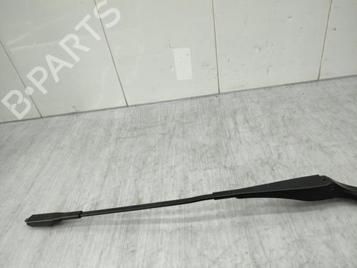 Used Front windshield wiper arm BMW 1 (E87) 118 d (122 hp) 23723265