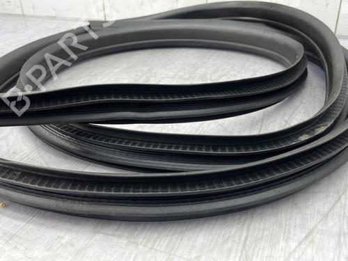 Gumowa uszczelka drzwi FORD C-MAX II (DXA/CB7, DXA/CEU) 1.0 EcoBoost | BP30046341C142 