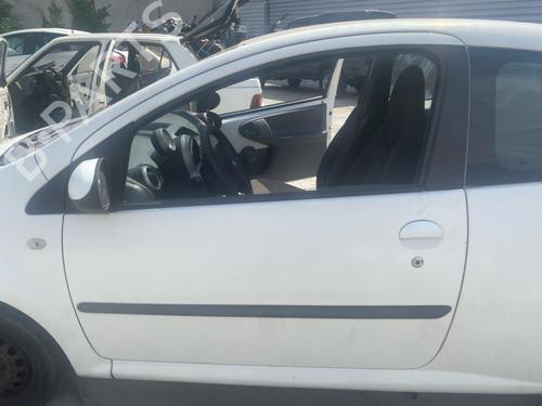 Used Left front door Left front door 37493857 37493857