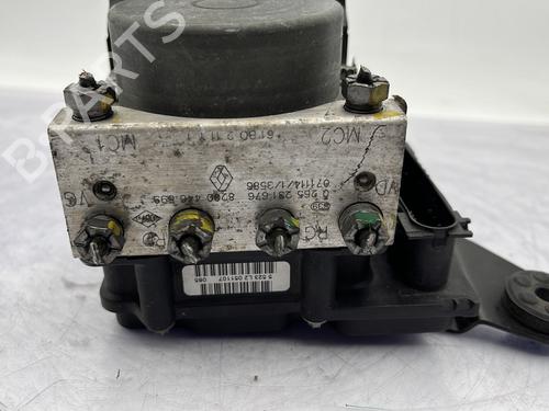 Used ABS pump ABS pump RENAULT KANGOO / GRAND KANGOO II (KW0/1_) 1.5 dCi (KW0C, KW2C, KW4C) (106 hp) 23761831 23761831