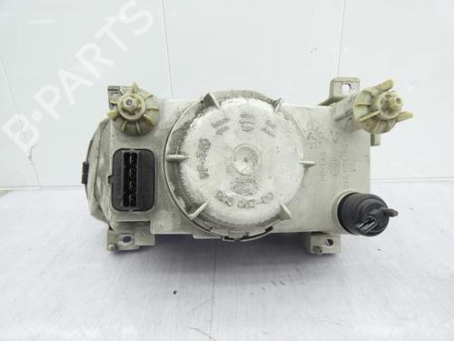 Used Right headlight SKODA FELICIA I (6U1) 1.3 (54 hp) 23700888