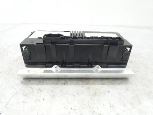 climate-control-audi-a4-b7-8ec-2004-2005-2006-2007-2008-2009-23694721 main image