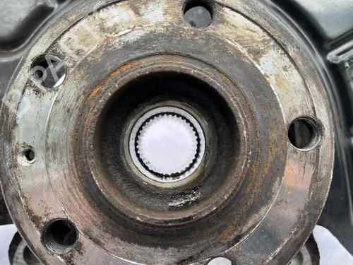 Used Right front steering knuckle Right front steering knuckle VW GOLF PLUS V (5M1, 521) 2.0 TDI (136 hp) 23706740 23706740