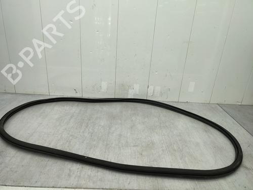 Used Rubber door seal PEUGEOT 208 II (UB_, UP_, UW_, UJ_) 1.2 PureTech 100 (101 hp) 27617470