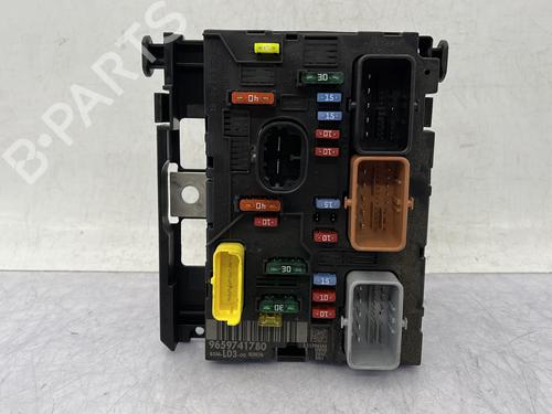 Sikringsdose CITROËN C2 (JM_) 1.4 HDi (68 hp) 30850272