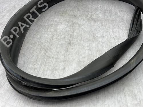 rubber-door-seal-renault-megane-iv-hatchback-b9amn_-2015-23680389 main image