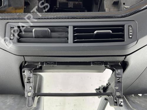 Dashboard VW POLO VI (AW1, BZ1, AE1) 1.0 TSI | BP32125297C46  - Image 11