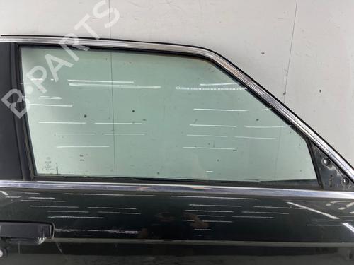 Porte avant droite Porte avant droite BMW 3 (E30) 318 i (105 hp) 36762034 36762034