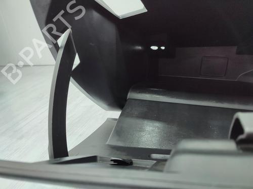 Used Glove box RENAULT CLIO III (BR0/1, CR0/1) 1.5 dCi (BR17, CR17) (86 hp) 23677133