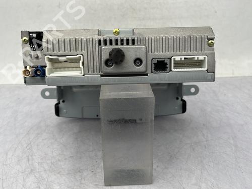 Used Radio Radio RENAULT CAPTUR I (J5_, H5_) 1.5 dCi 90 (J5N4, J5M5, J5MW, J5M6, J5AL, J5AJ) (90 hp) 33211857 33211857