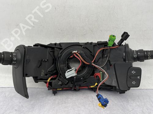 Used Steering column stalk RENAULT CLIO III (BR0/1, CR0/1) 1.5 dCi (88 hp) 30777671