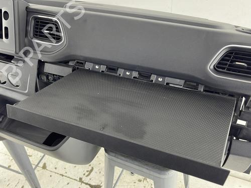 Dashboard RENAULT MASTER III Van (FV) 2.3 dCi 135 FWD (FV0N, FV08, FV06, FV00, FV1S) | BP32117963C46 