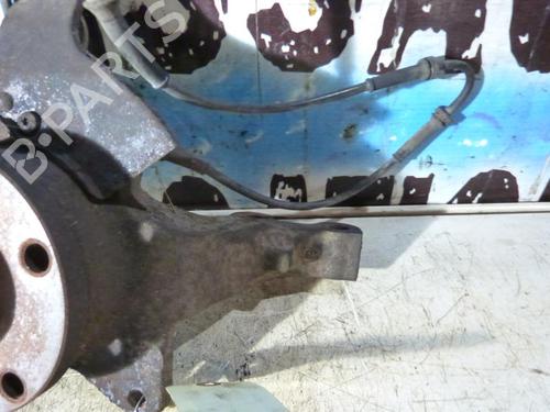 Used Right front steering knuckle RENAULT ESPACE III (JE0_) 2.2 12V TD (JE0E, JE0H, JE0P) (113 hp) 25269747