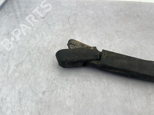 Used Rear windshield wiper arm Rear windshield wiper arm RENAULT CLIO II (BB_, CB_) 1.2 (BB0A, BB0F, BB10, BB1K, BB28, BB2D, BB2H, CB0A,... (58 hp) 39952377 39952377