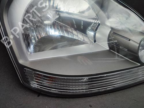 Right headlight HYUNDAI TUCSON (JM) 2.0 CRDi All-wheel Drive | BP23680398C29 
