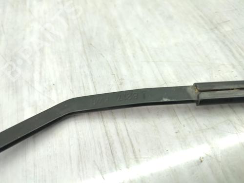 Used Front windshield wiper arm KIA RIO III (UB) 1.1 CRDi (75 hp) 23710635