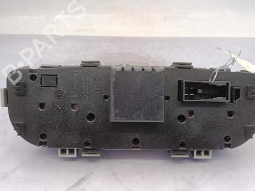 Used Climate control MERCEDES-BENZ C-CLASS (W203) C 220 CDI (203.006, 203.008) (143 hp) 23698505