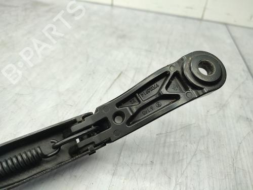 Used Front windshield wiper arm PEUGEOT 308 SW II (LC_, LJ_, LR_, LX_, L4_) 1.6 HDi 92 (92 hp) 23709363