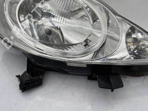 Right headlight PEUGEOT 107 (PM_, PN_) 1.0 | BP30136464C29