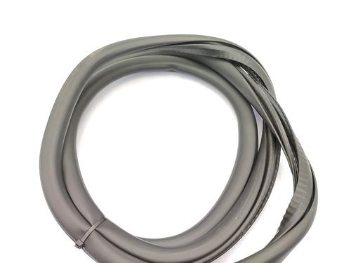 Used Rubber door seal PEUGEOT 2008 II (UD_, US_, UY_, UJ_, UR_, UC_) 1.5 BlueHDI 130 (131 hp) 23758492