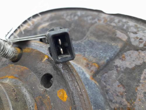 Left front steering knuckle VOLVO V40 Estate (645) 1.9 DI | BP23706983M25