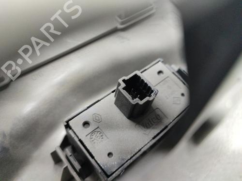 interior-roof-light-opel-movano-b-van-x62-2010-23710694 main image