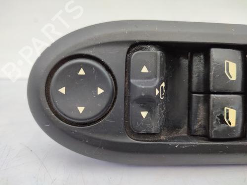 Used Left front window switch Left front window switch PEUGEOT 407 SW (6E_, 6D_) 2.0 HDi 135 (136 hp) 23710824 23710824